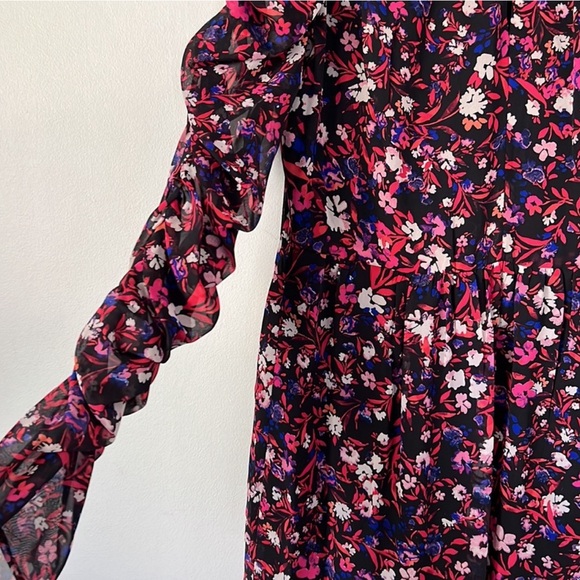 BCBGENERATION floral ruched long sleeve Maxi Dress - Picture 3 of 6